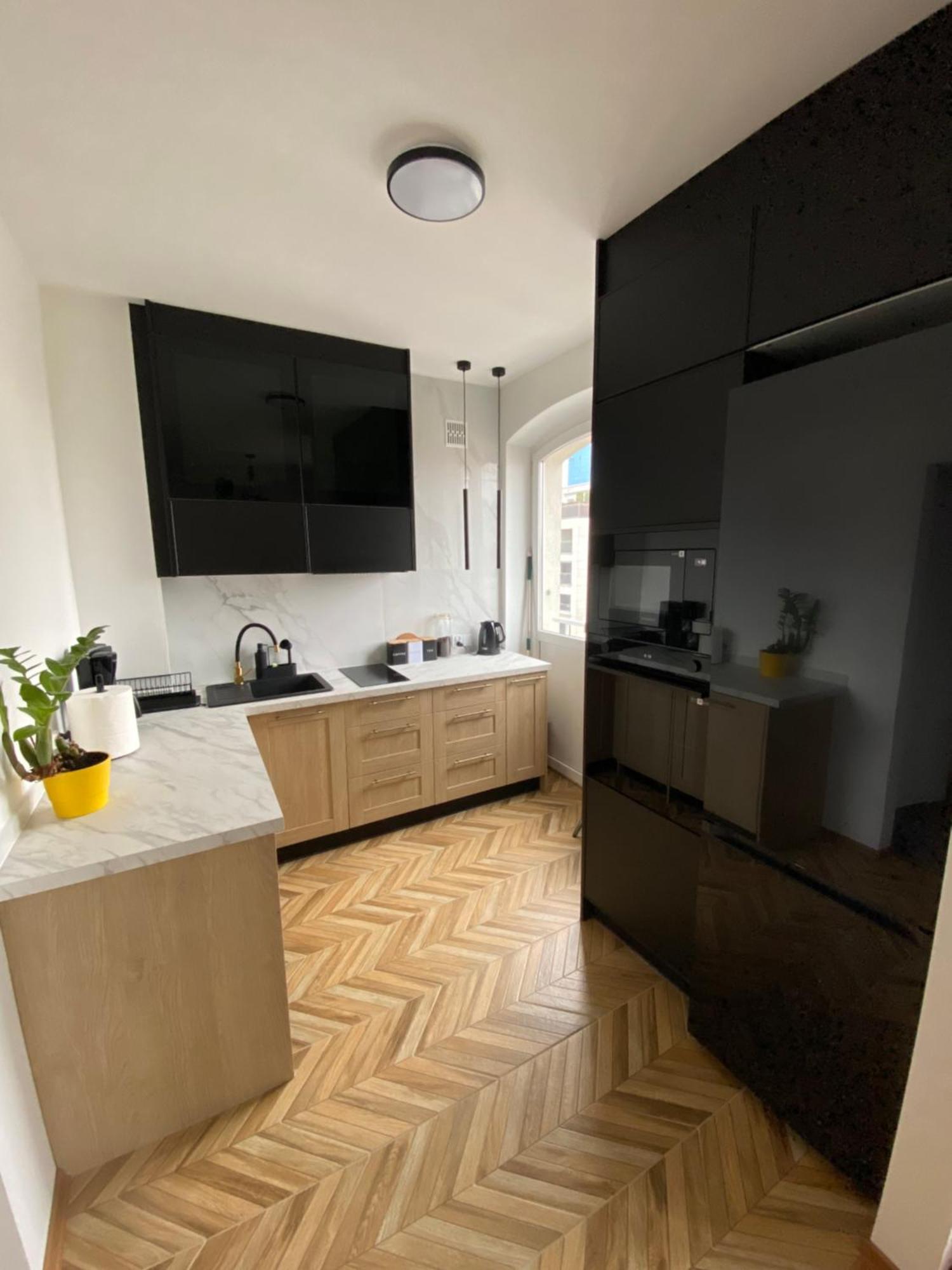 Ohmyhome - Plac Pieciu Rogow - Centrum Varšava Exteriér fotografie