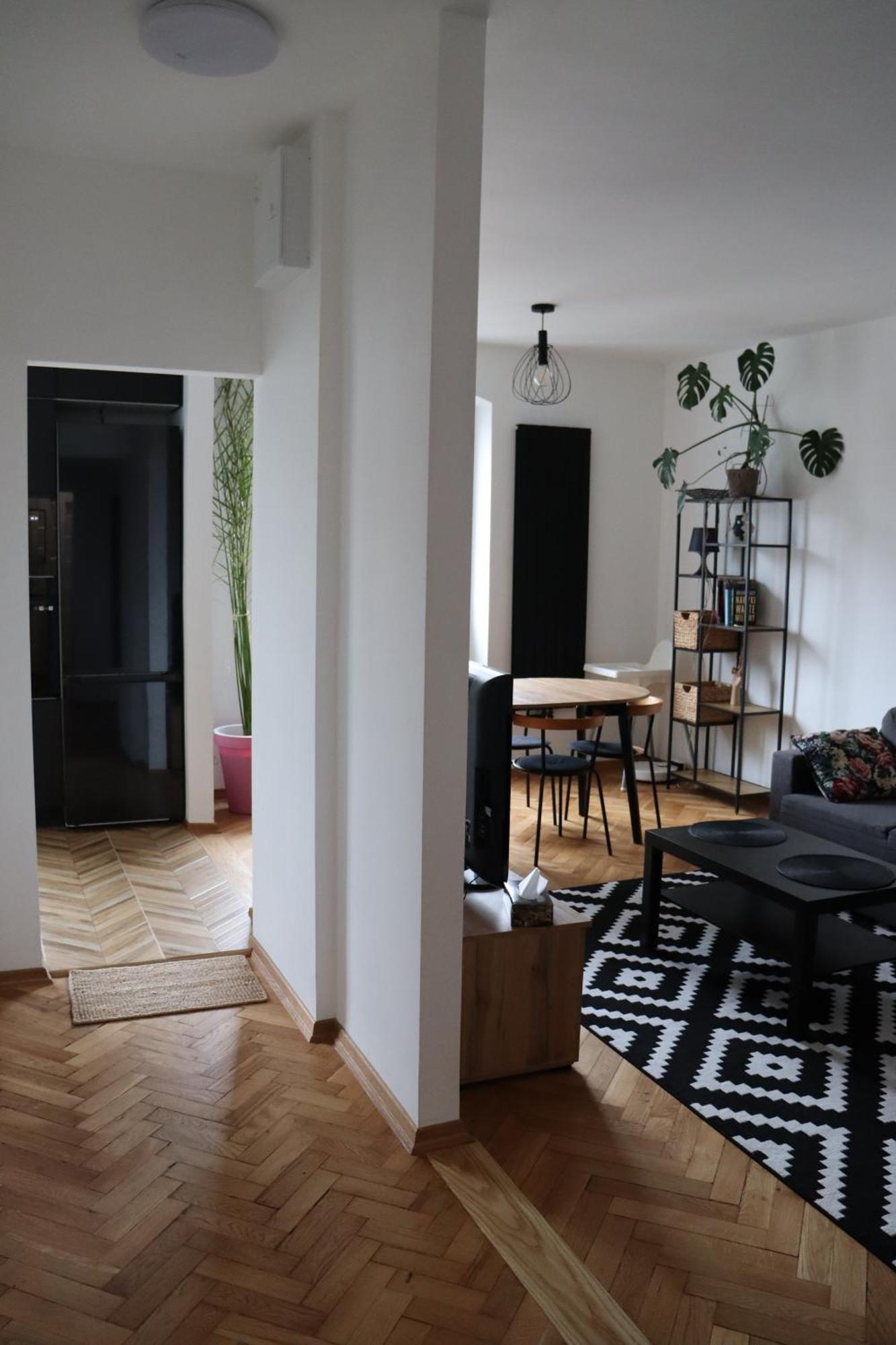 Ohmyhome - Plac Pieciu Rogow - Centrum Varšava Exteriér fotografie